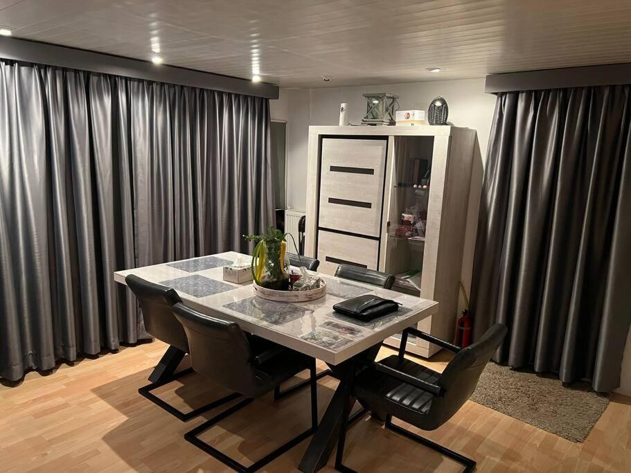 Luxe Chalet In Prachtig Natuurgebied Lith المظهر الخارجي الصورة